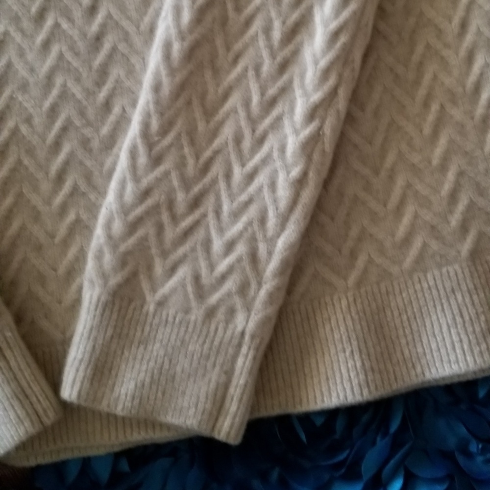 H&M Lambswool Sweater - Picture 4 of 5